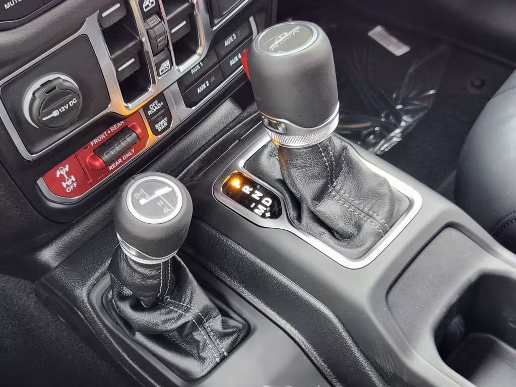 2025 Jeep Gladiator - 1C6RJTBG7SL519653 - Image #20