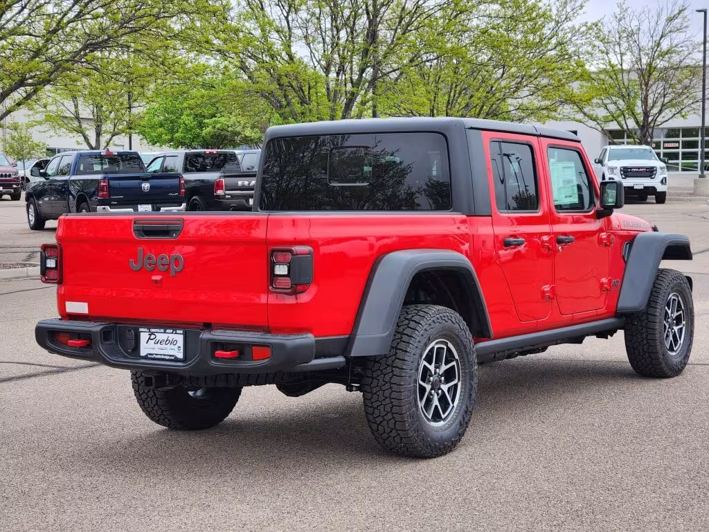 2025 Jeep Gladiator - 1C6RJTBG7SL519653 - Image #2