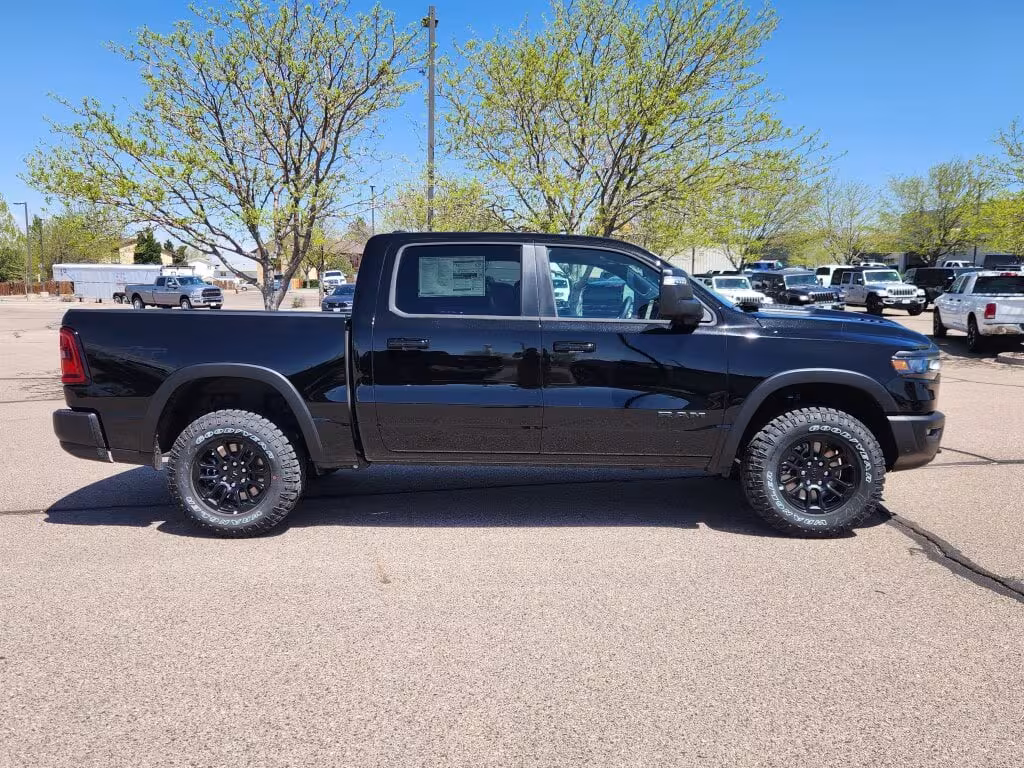 2025 Ram 1500 - 1C6SRFLP1SN704957 - Image #1