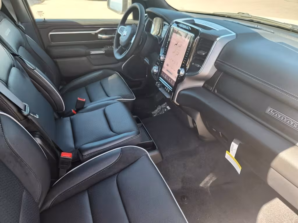 2025 Ram 1500 - 1C6SRFRP2SN599238 - Image #12