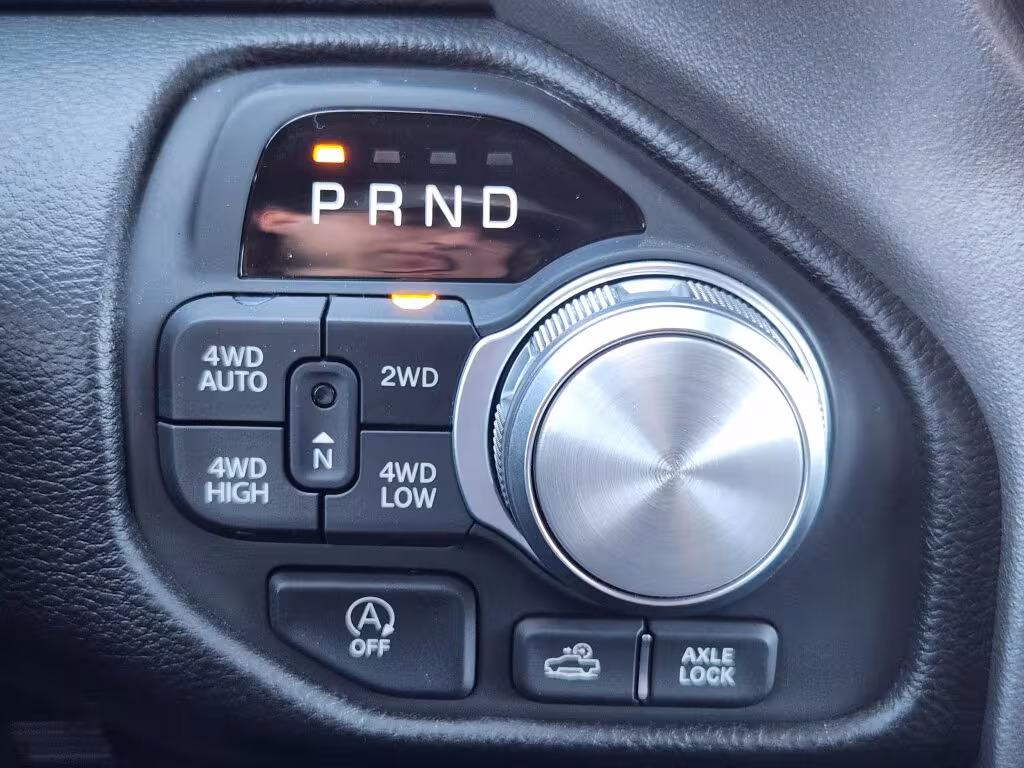 2025 Ram 1500 - 1C6SRFRP2SN599238 - Image #20