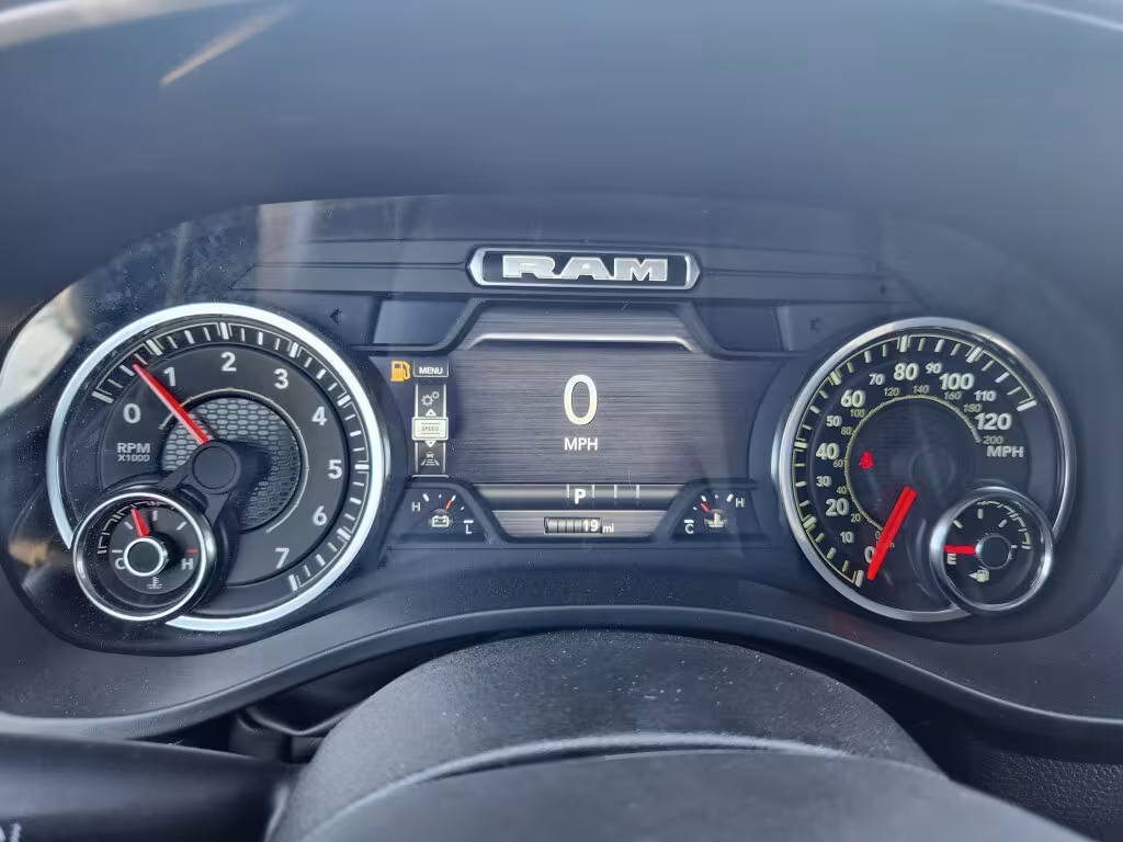 2025 Ram 1500 - 1C6SRFRP2SN599238 - Image #13